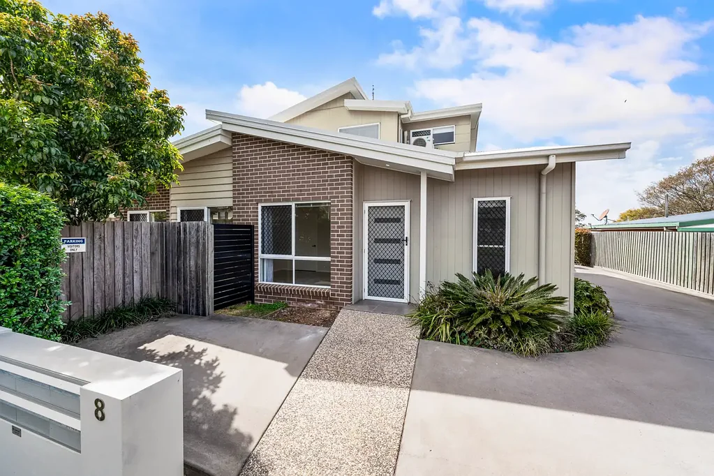 Spacious Townhouse in convenient location!