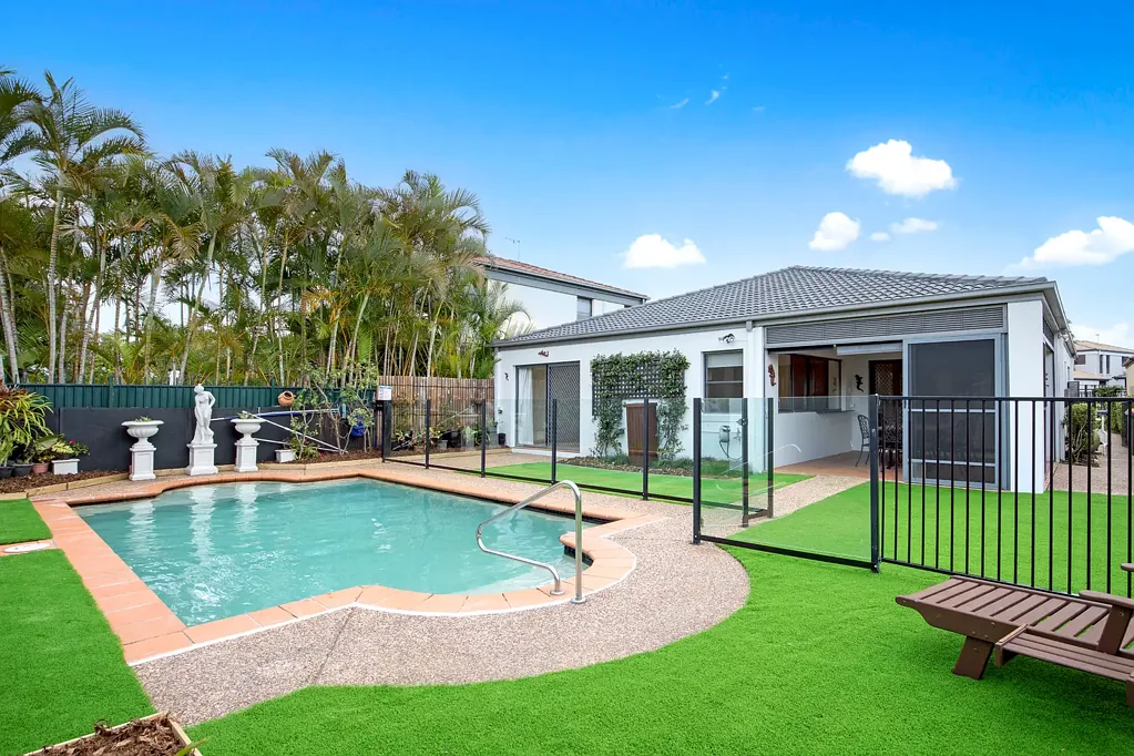 532 Oyster Cove Promenade, Helensvale, QLD 4212