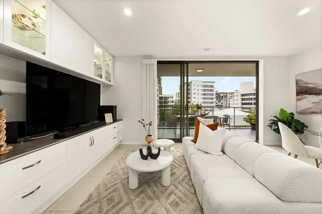 Milton 2 Bedroom Outstanding 2 bedroom apartment in the heart of Milton