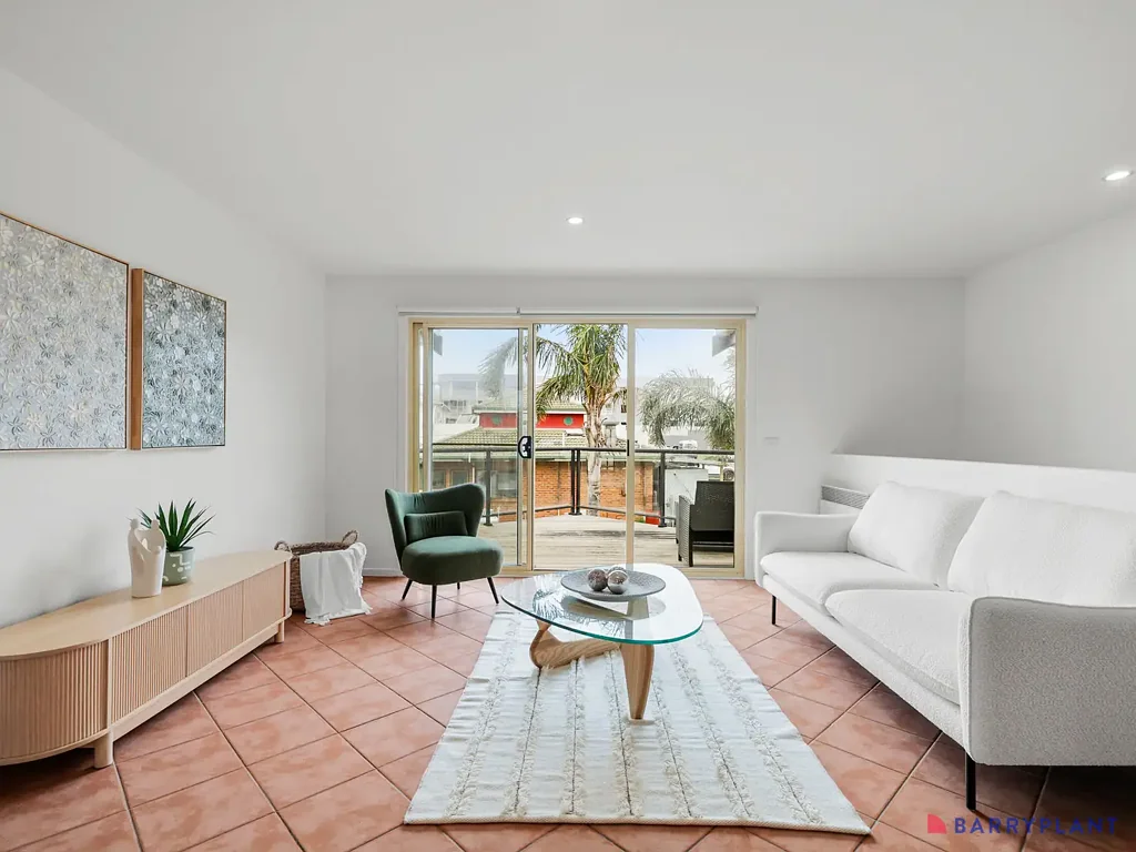 San Remo 3બેડરૂમ Foreshore Townhouse with Water Views in the Heart of San Remo