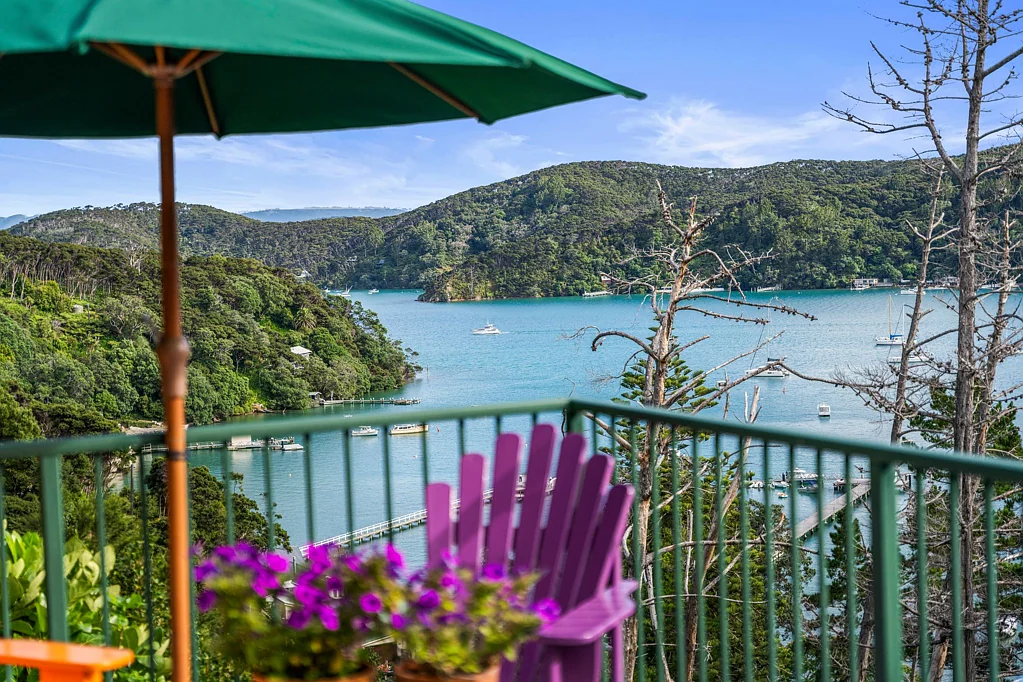 Kawau Island 3침실 Island Living Made Easy