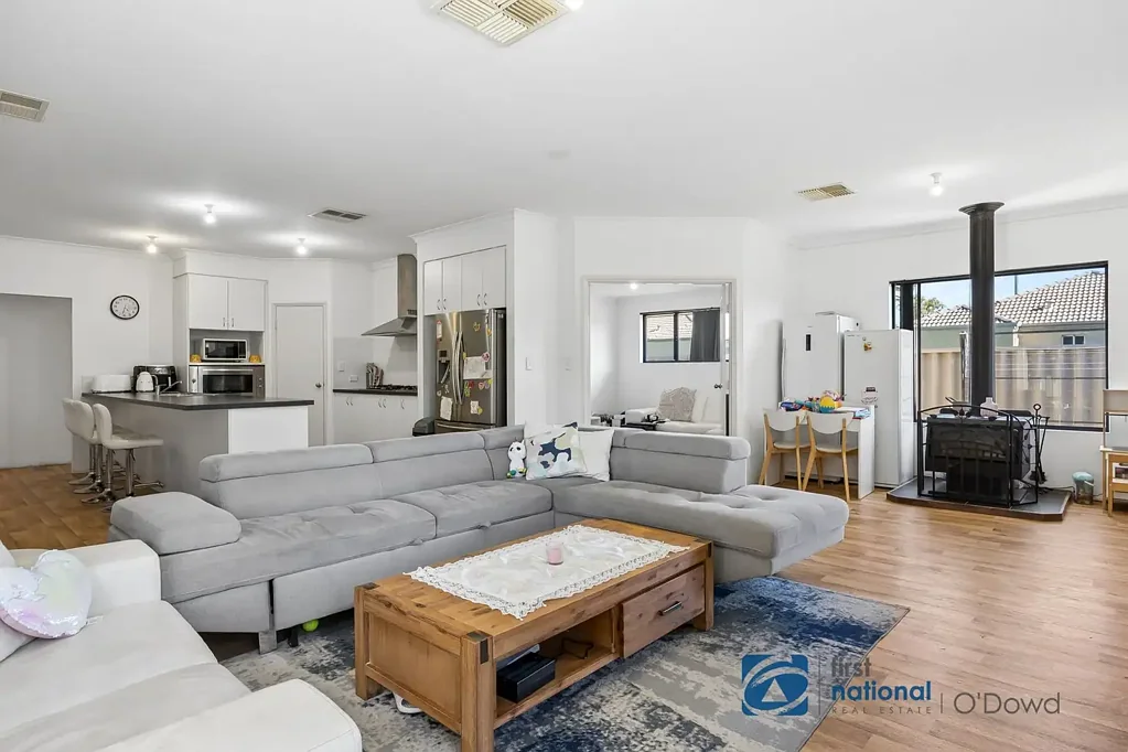 Queens Park 3બેડરૂમ Spacious 3 Bedroom Home With Theatre/4th Bedroom