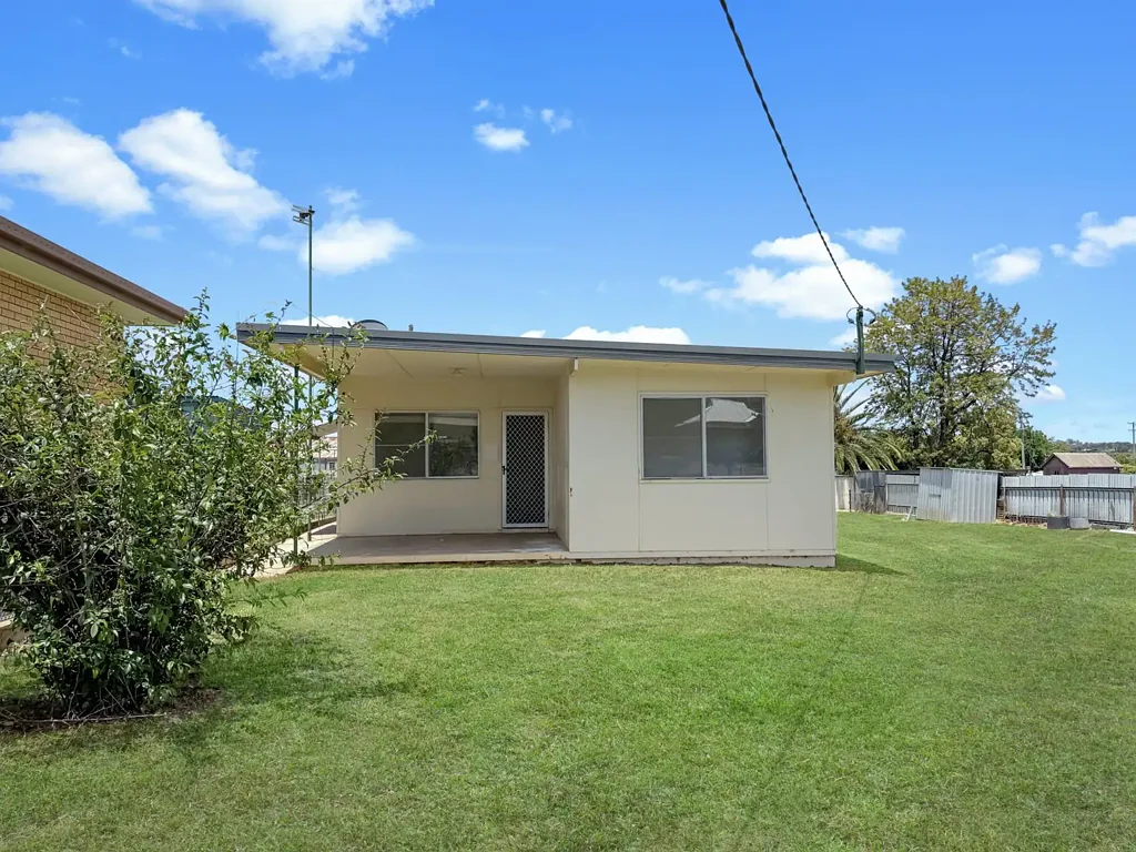 64 Edwards Street, Young, NSW 2594