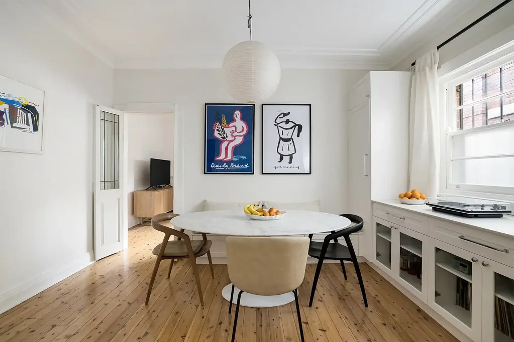 Marrickville 2Kwarto Thoughtfully updated Art Deco retreat with garage