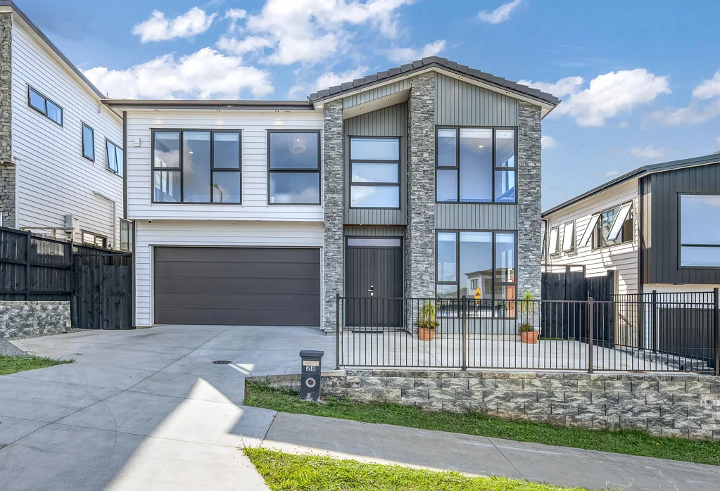 Flat Bush 7 Bedroom The ONE You Will Proudly Call Home