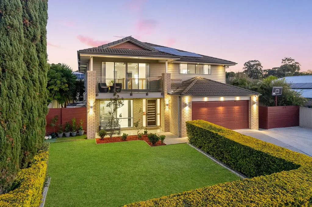 Doolandella 5 Bedroom MUST BE SOLD AT AUCTION THIS SATURDAY (8th August) ONSITE (4:30pm)!