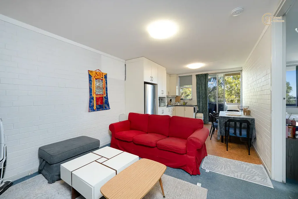 WALK TO THE SHOPS @530 per week