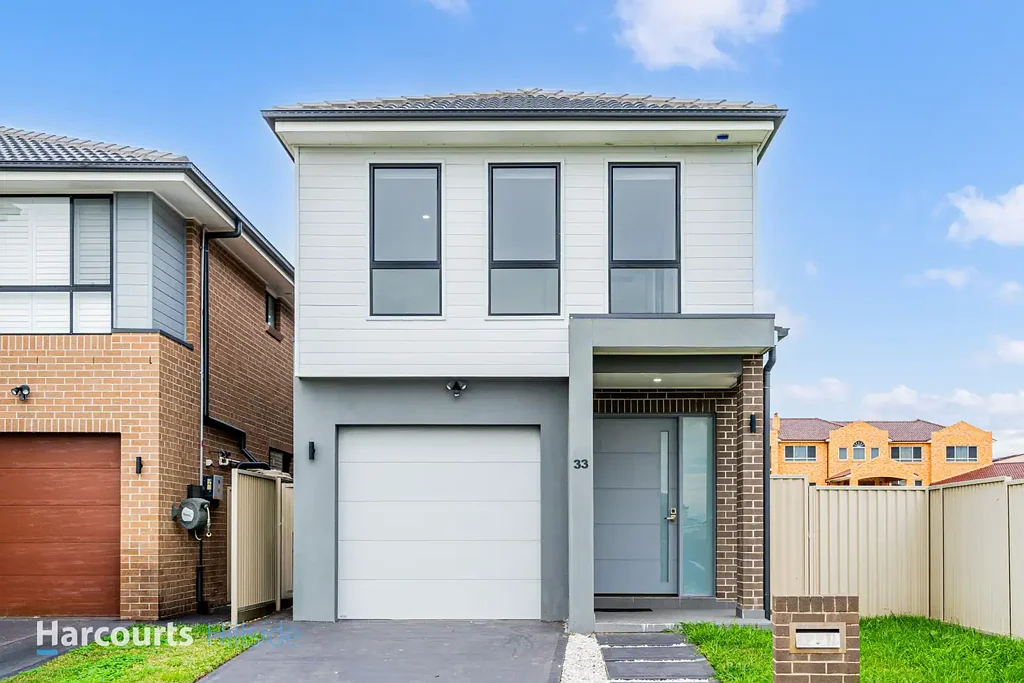 LOW MAINTENANCE HOME IN QUIET STREET