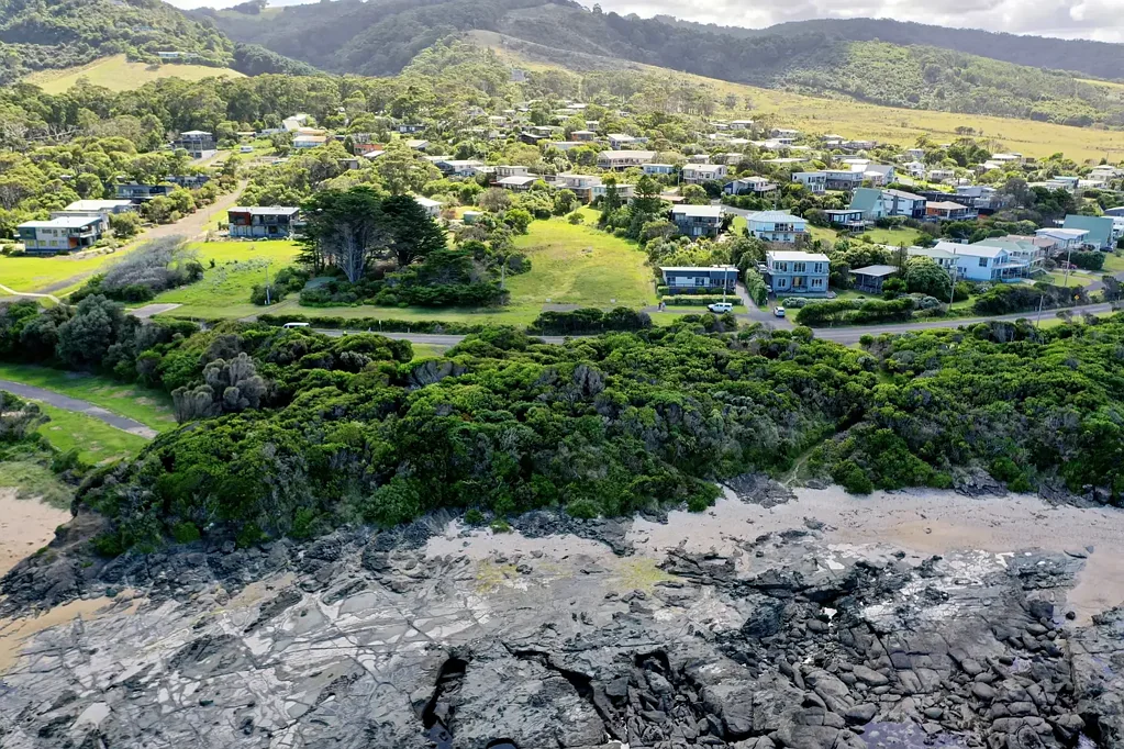 Skenes Creek A unique front seat forever facing Bass Strait.