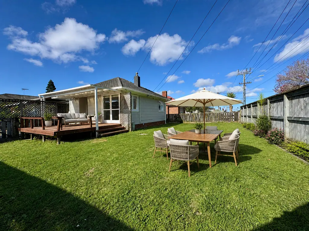 Two Bedroom Home In The Heart Of Onehunga