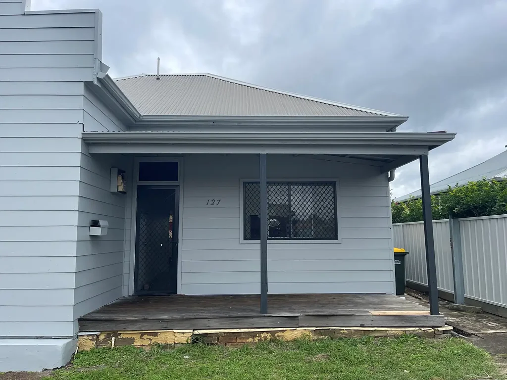 Charming 2-Bedroom Home Close to Everything!