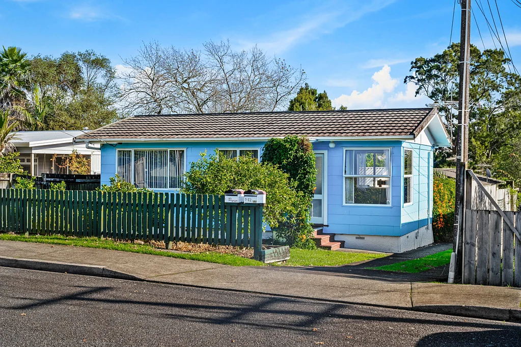 1/12 Cresta Avenue, Beach Haven, North Shore City, Auckland