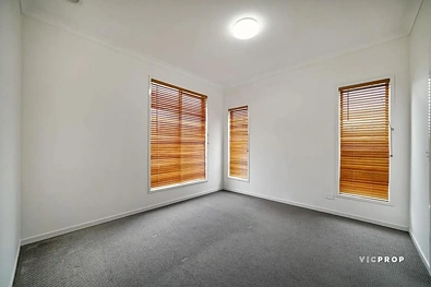 8 Yosemite Street, Point Cook, VIC 3030, 3 slaapkamers, 2 badkamers, House