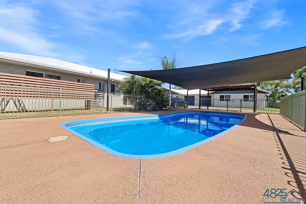 Mount Isa 3ਬੈੱਡਰੂਮ 3 Bedroom Villa in Leichhardt Gardens