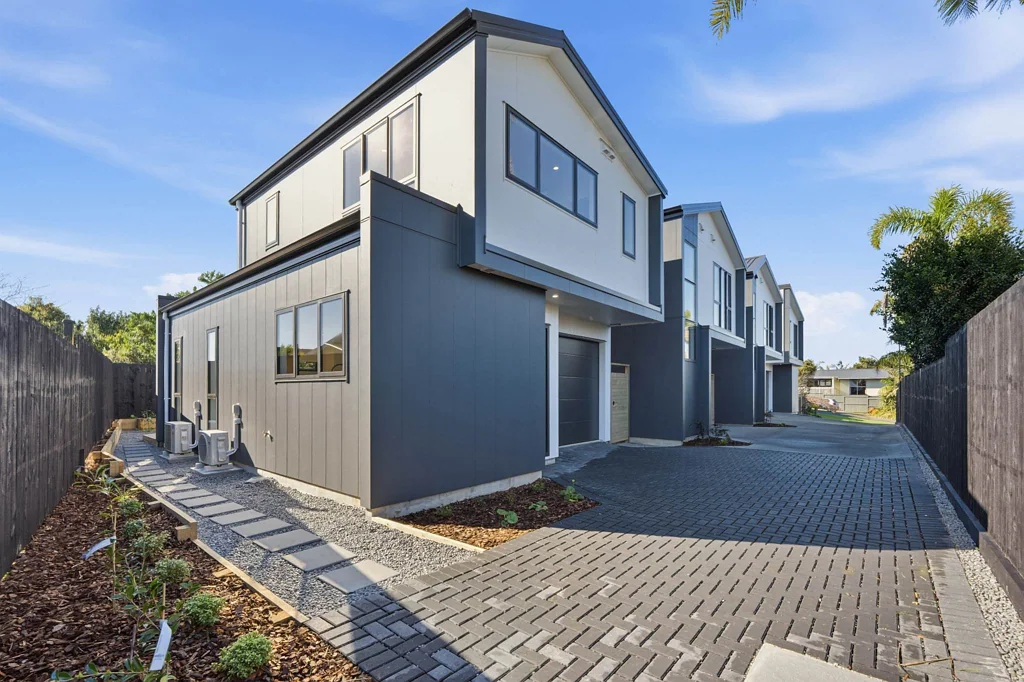 Half Moon Bay 4chambre Elite School Zone, Coastal Luxury & Brand New