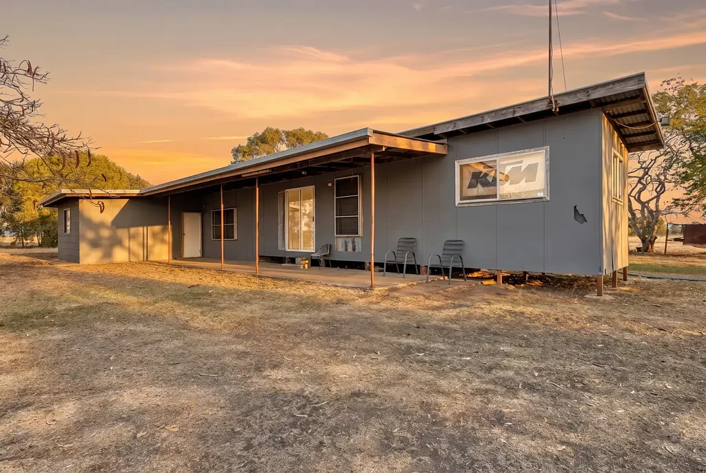 Moura 3房  FIVE ACRES. PRIME POSITION. HUGE POTENTIAL.