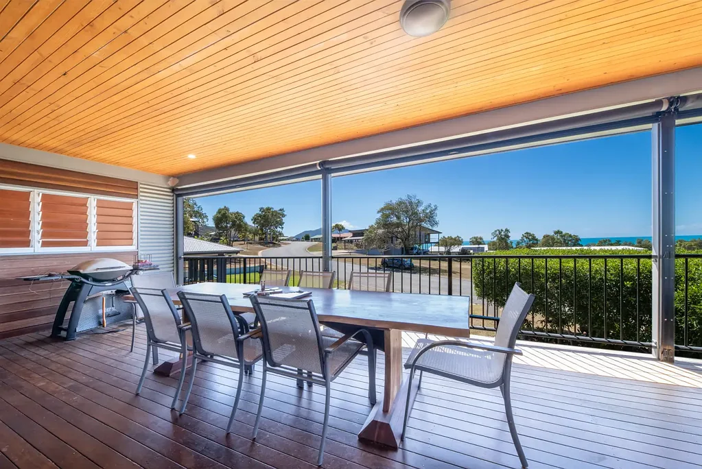 Hideaway Bay 4બેડરૂમ Hideaway Bay Haven - contemporary coastal home With large shed & relaxed seaviews