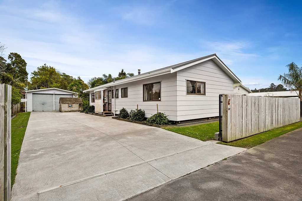 Huapai 4غرفة نوم Garaging, Garden & An Office to Escape it All!
