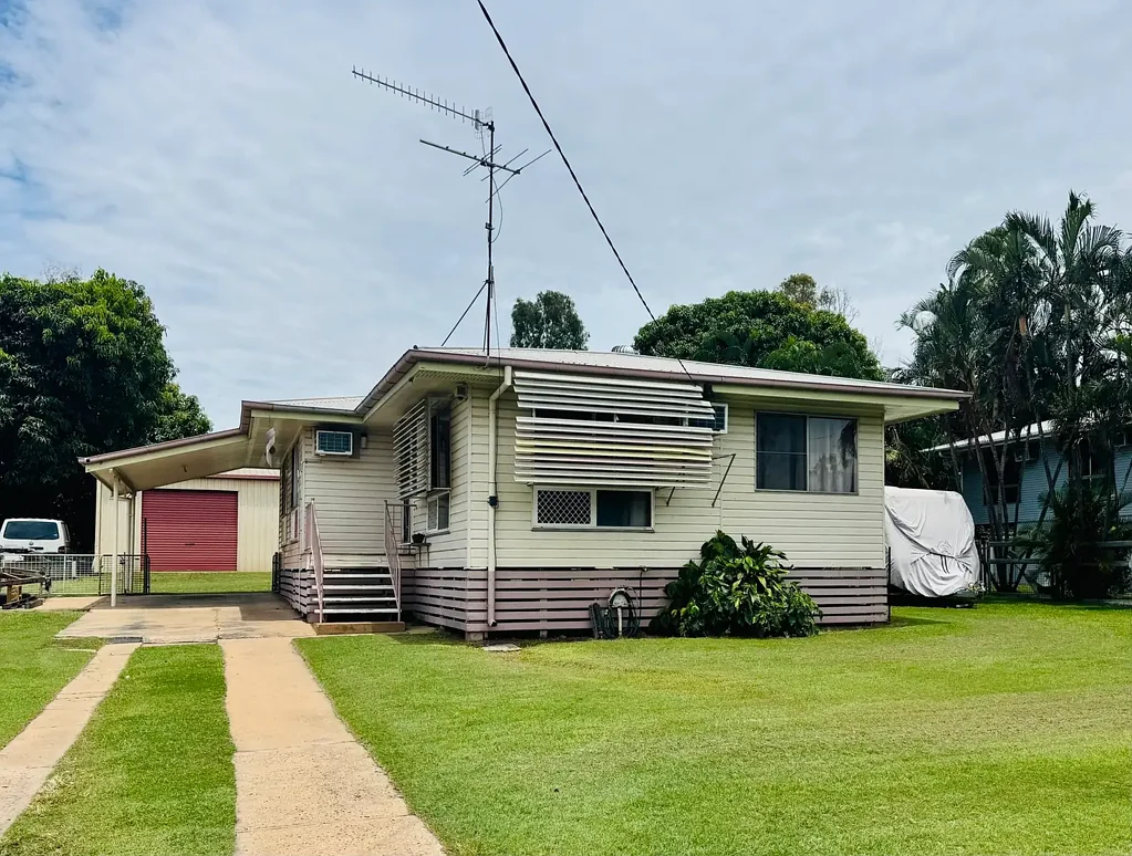 33 KENNEDY Drive, Moranbah, QLD 4744