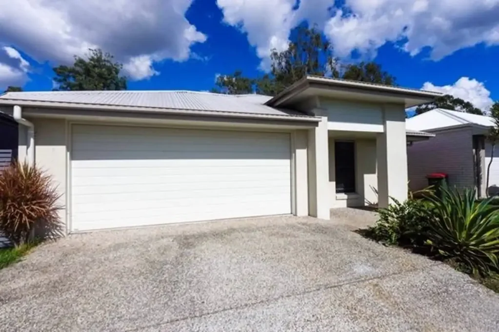 4 Bedroom Beauty in Joyner