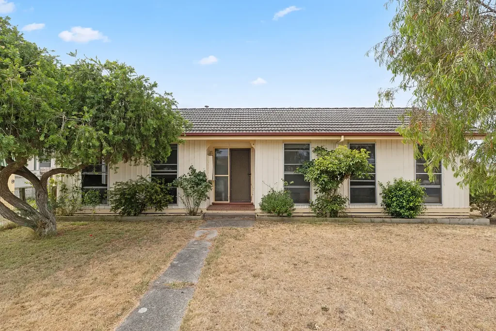 27 Donaldson Street, Colac, VIC 3250