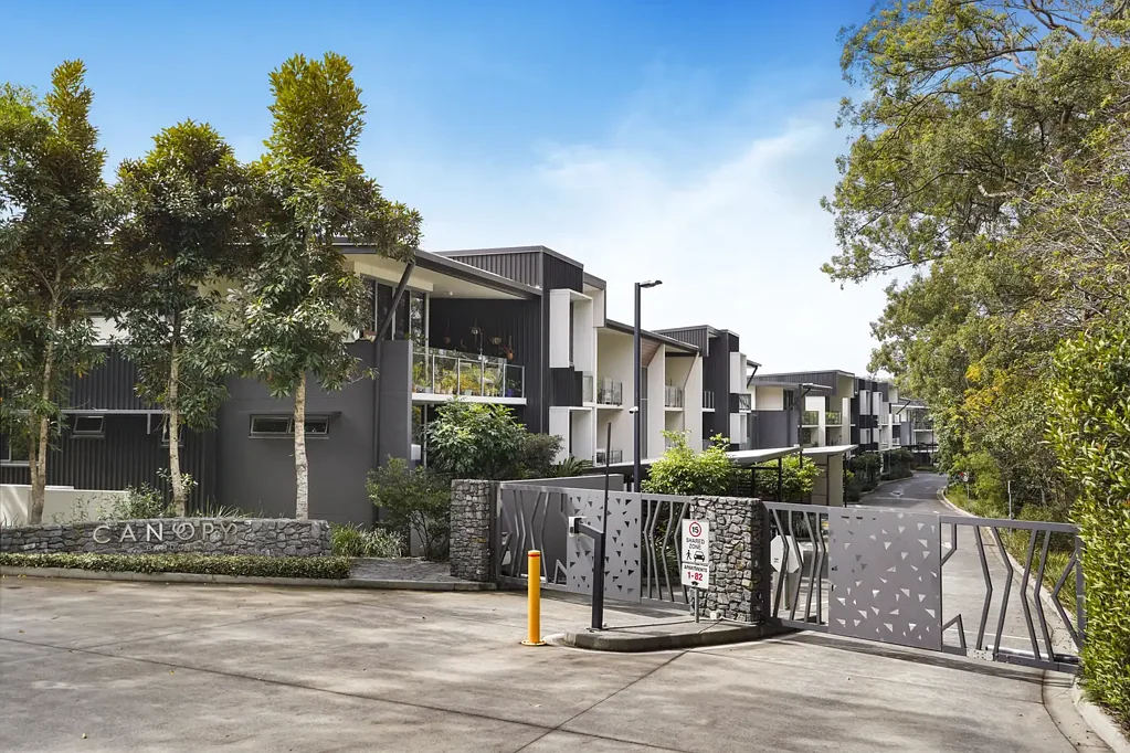 Bardon 2房 Bardon安全社区，静谧保护区景观公寓 Peaceful Reserve Outlook in a Secure Bardon Complex