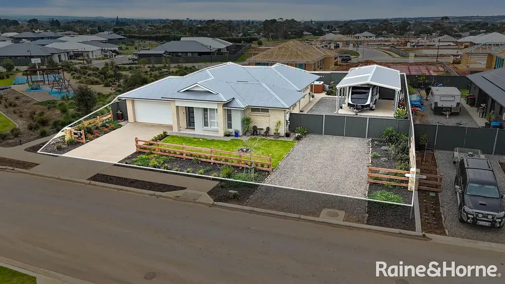 Strathalbyn 4房  More Space. More Functionality. More Lifestyle.
