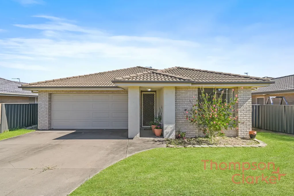 Cliftleigh 4房  Modern Family Living in a Thriving Cliftleigh Location