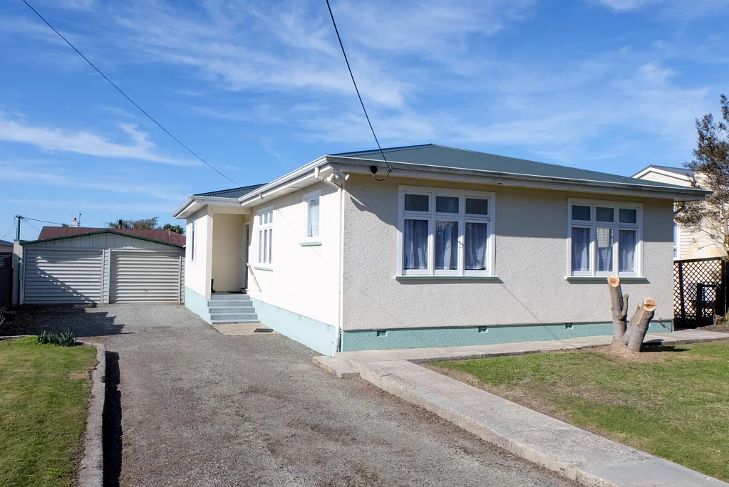 QUIET FAMILY HOME