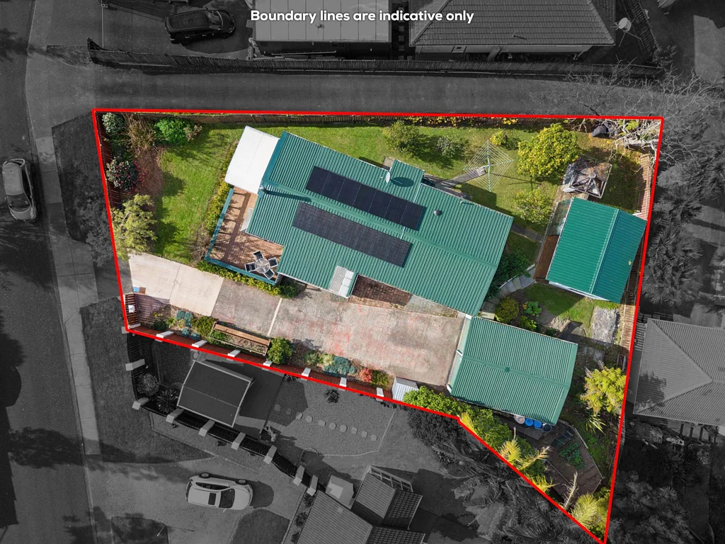 Te Atatu South 4chambre Lockwood Charm with Extra Living