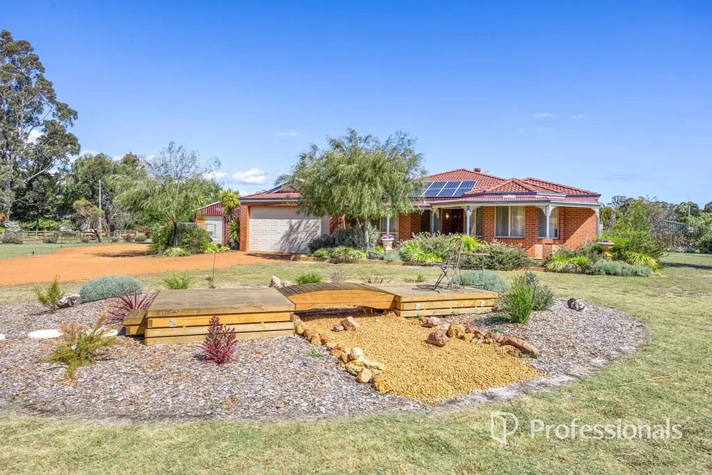 2 Estuarine Court, Leschenault, WA 6233