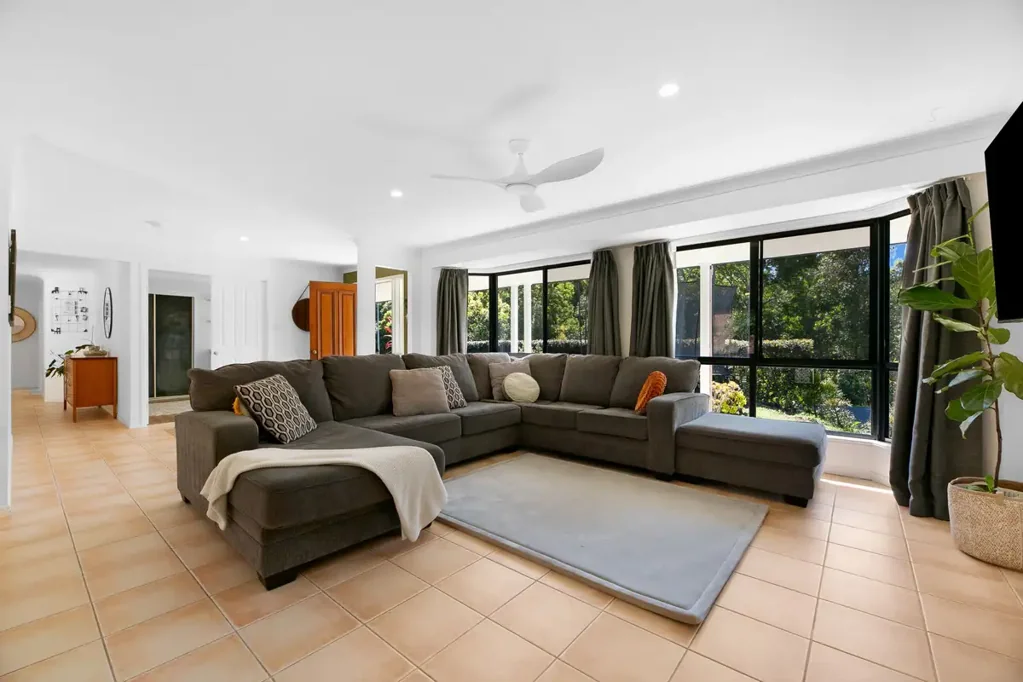 Terranora 4 Bedroom Lifestyle Acreage in a Rare Creekside Position
