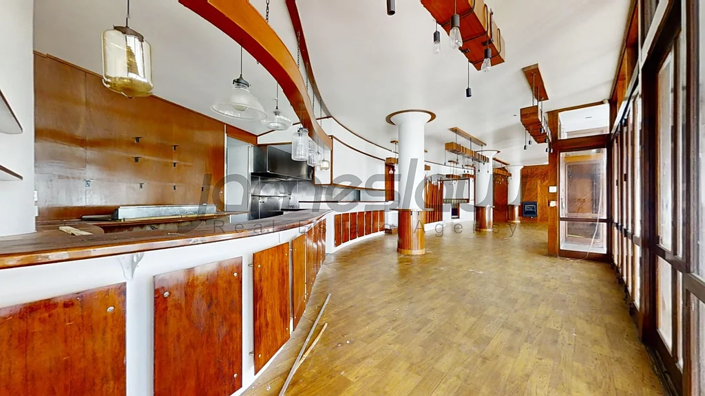 Auckland Central Prime Waterfront Hospitality Opportunity