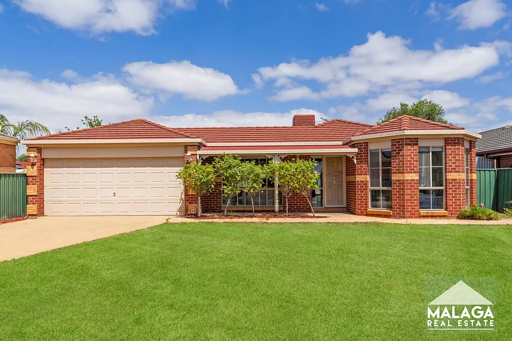2 Housman Close, Burnside, VIC 3023