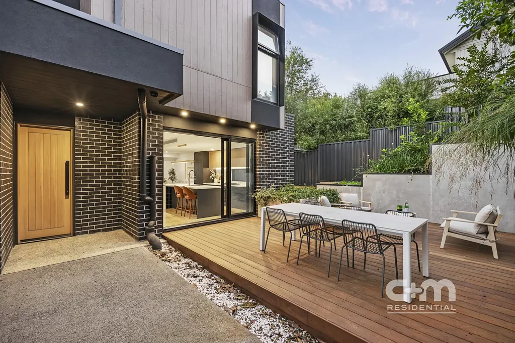 Pascoe Vale 3ห้องนอน Modern Edge. Prime Position. Lifestyle Sorted.