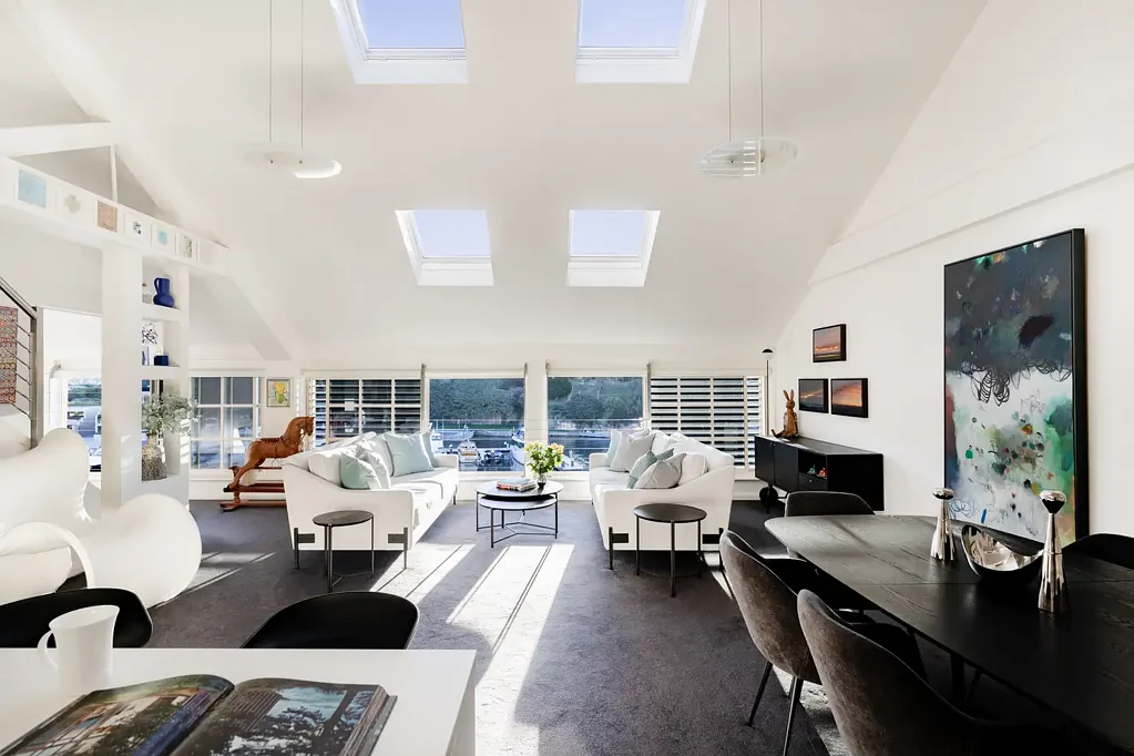 Prestigious Finger Wharf Residence | Breathtaking Waterfront Views