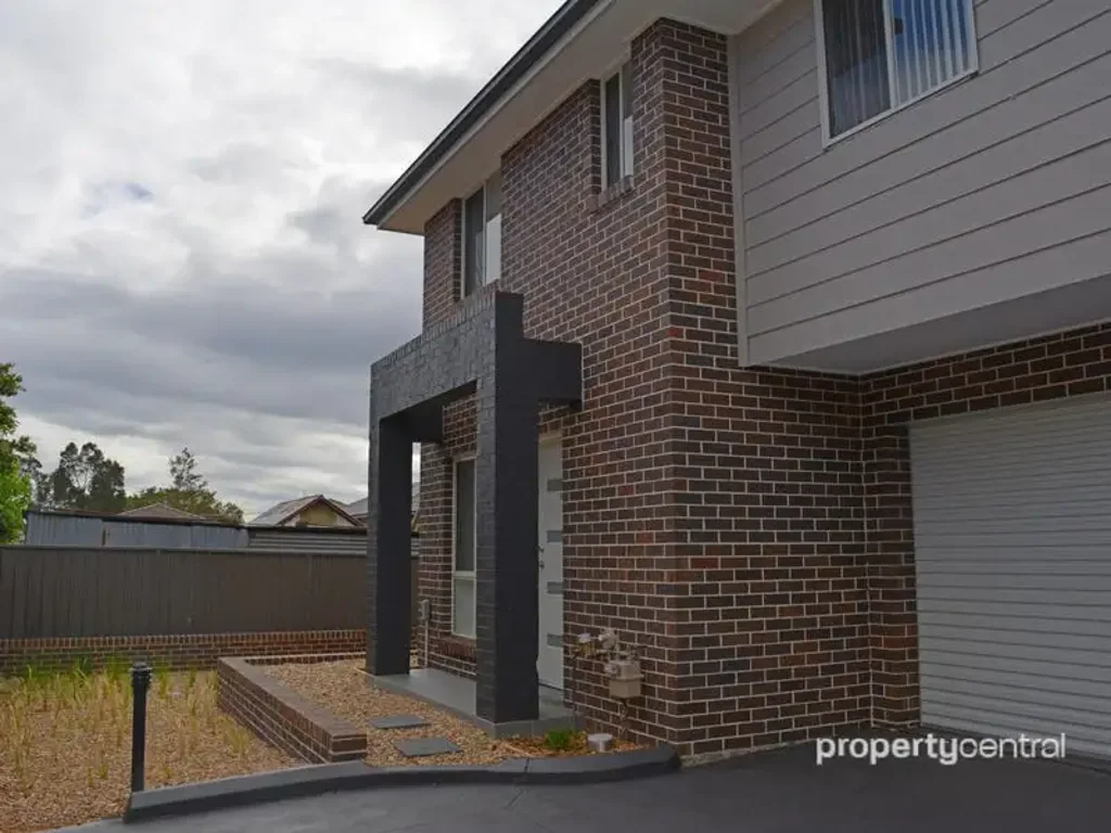 3 BEDROOM TOWNHOUSE