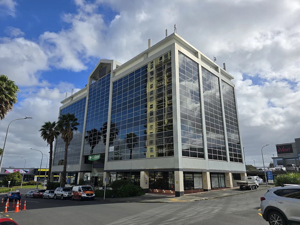 Manukau Professional office in Manukau Central
