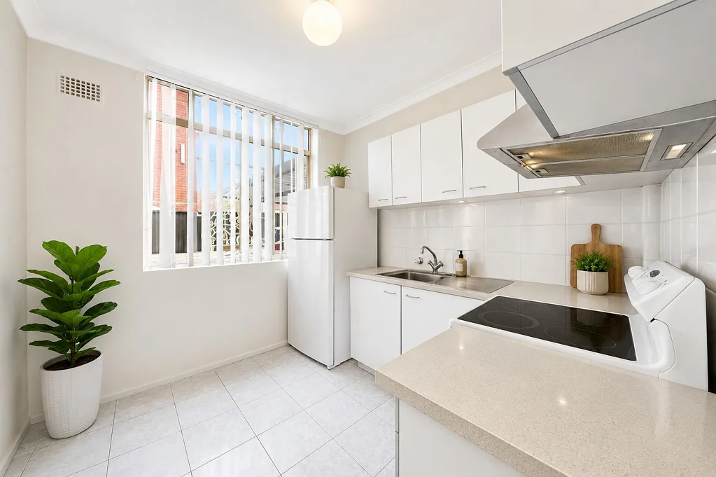 Campsie 2Kwarto North-East Facing Ground Floor 2-Bedroom Unit
