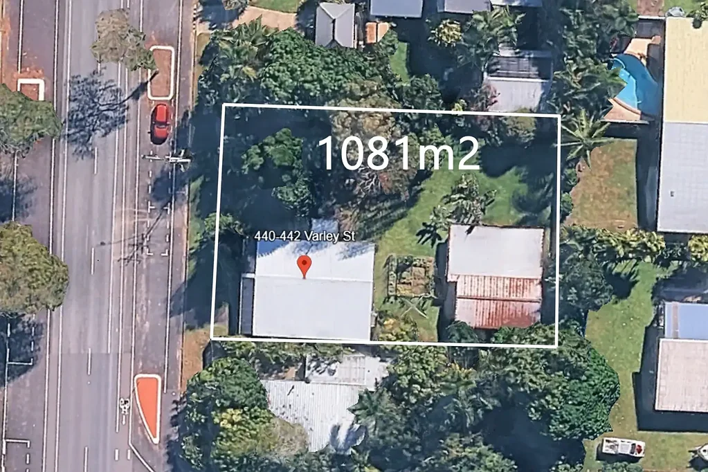 Yorkeys Knob 3कमरा Deceased Estate - 1,081m² Double Block - Renovate or Develop