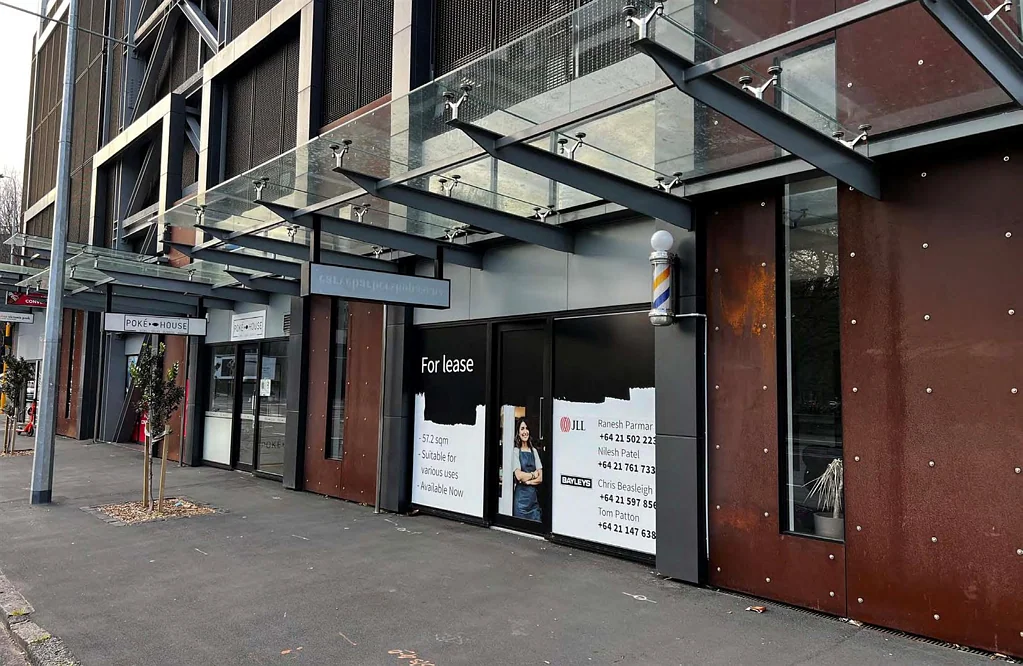 Auckland Central Attractive Park Facing Retail