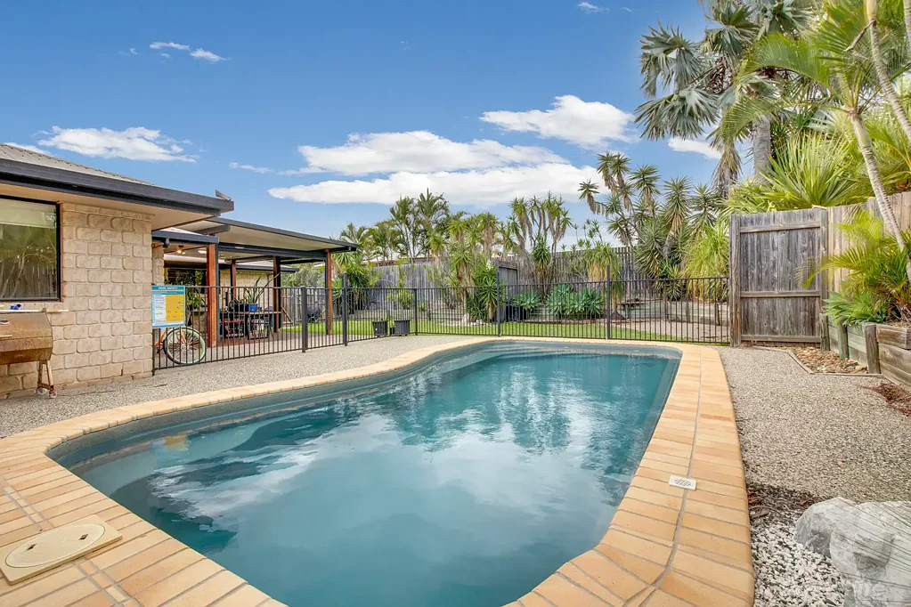 9 Sutherland Court, Telina, QLD 4680