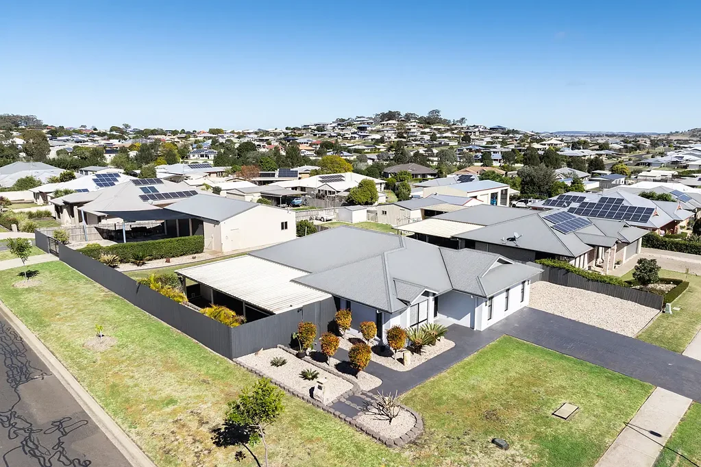 80 Belclaire Drive, Westbrook, QLD 4350
