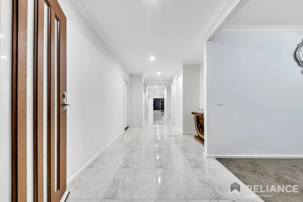Tarneit 6غرفة نوم North Facing Simonds Built Grand-Scale Family Living!!