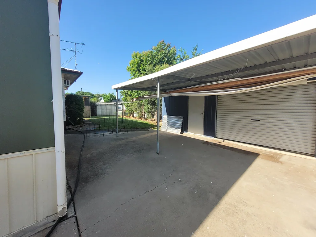 11 Bluff Street, Blackwater, QLD 4717
