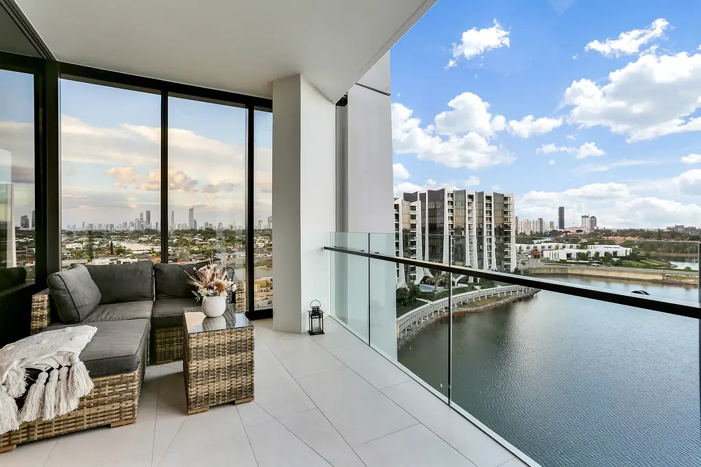 3 Bedroom Lake Facing at The Lanes – Furnished or Unfurnished