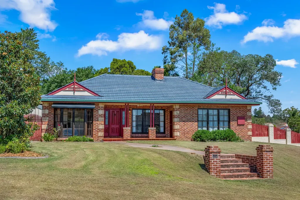 1 Christine Close, Rutherford, NSW 2320