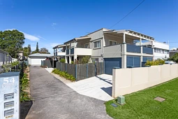 2/54 Palmtree Avenue, Scarborough