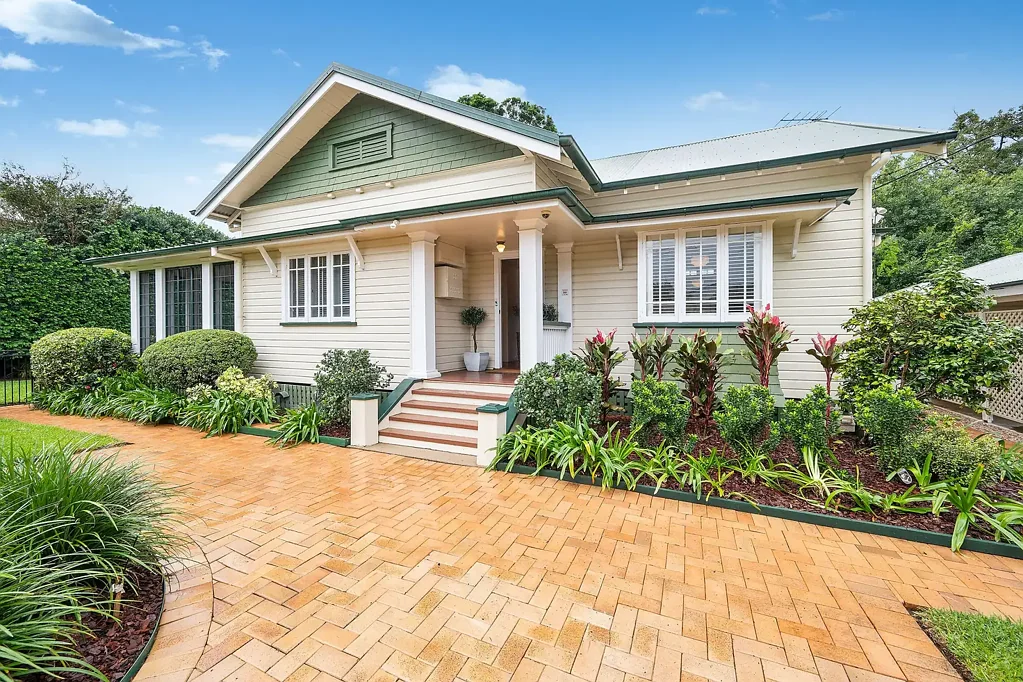 28 Dewar Terrace, Sherwood, QLD 4075