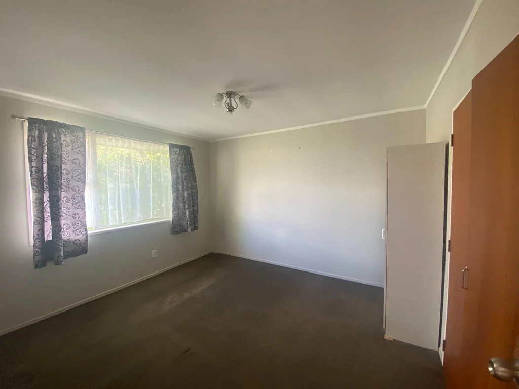 Charming & Spacious 2+ Bedroom Home in Central...